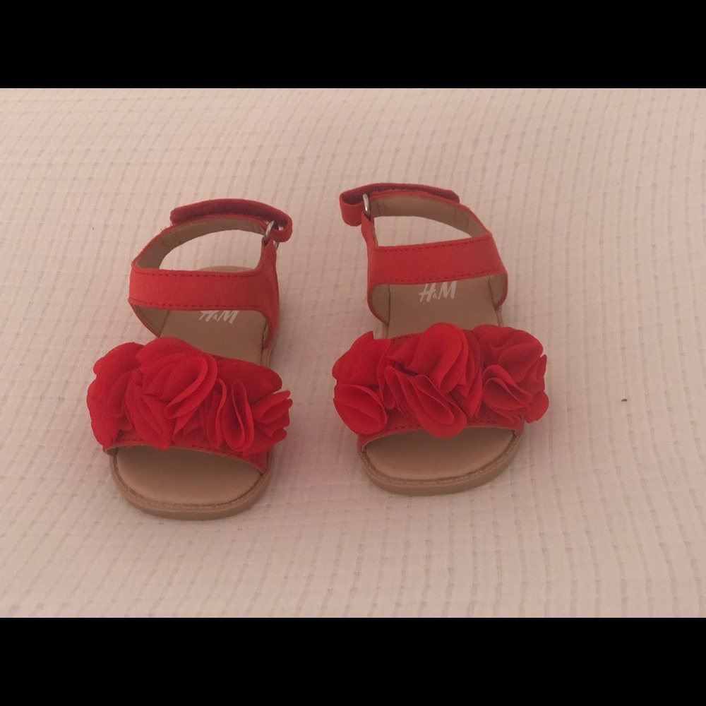 Baby shoes Red size 4